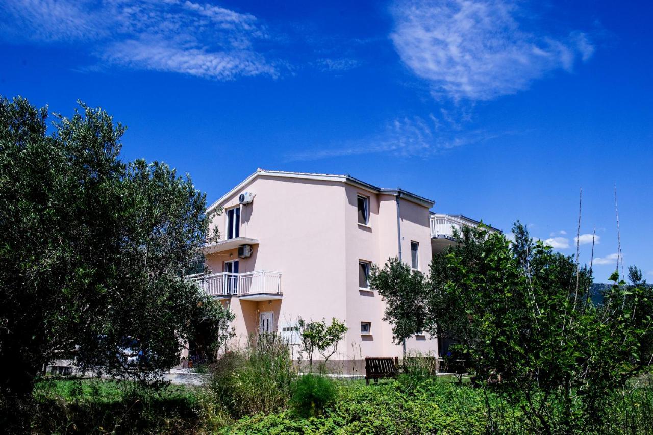 Apartman Sunny Vacay Kaštela Екстериор снимка