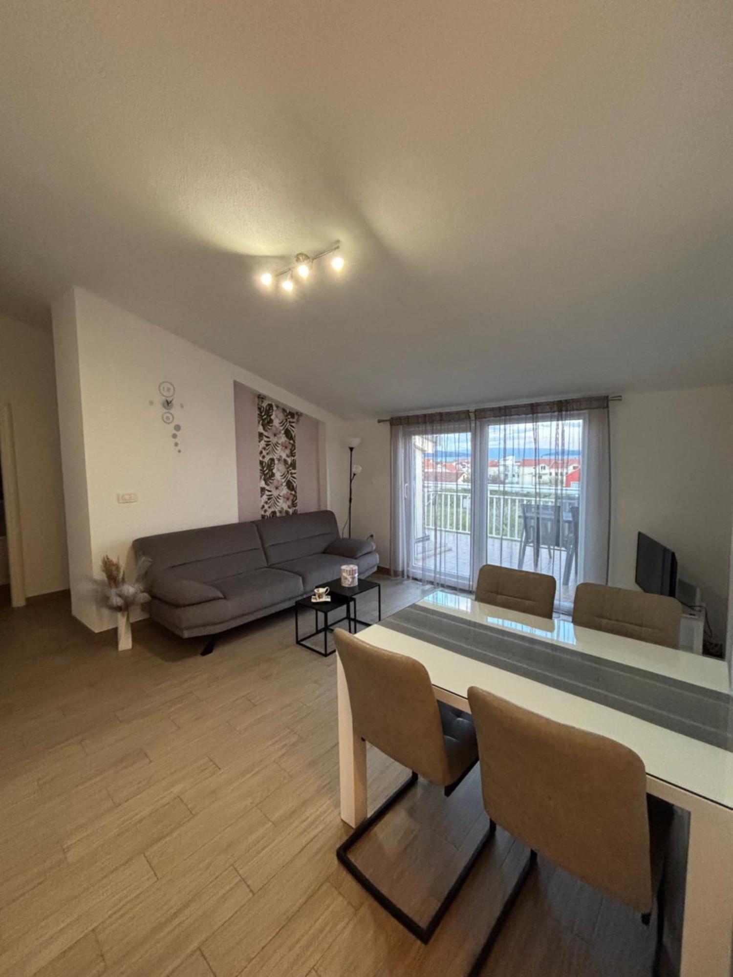 Apartman Sunny Vacay Kaštela Екстериор снимка