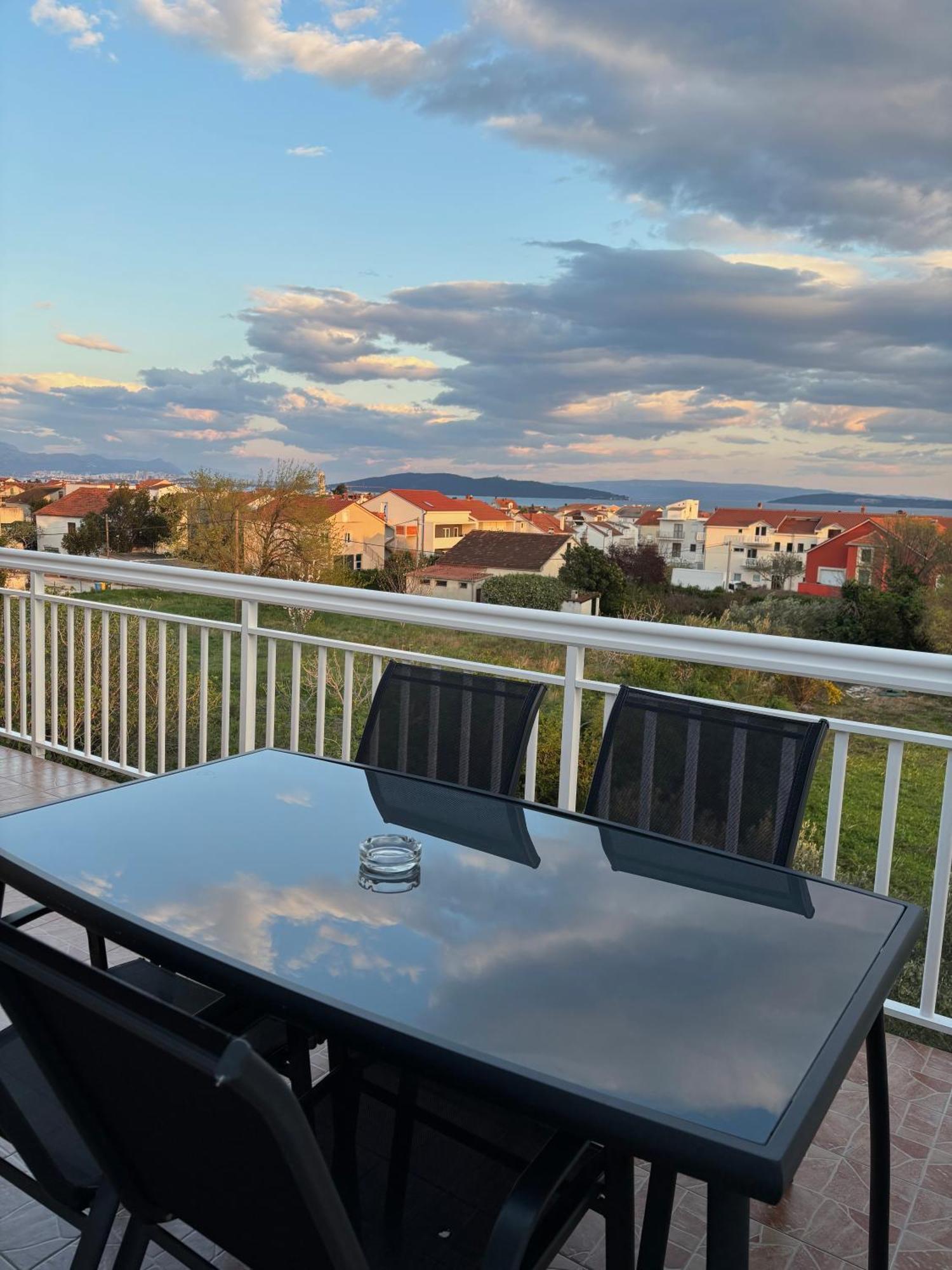 Apartman Sunny Vacay Kaštela Екстериор снимка